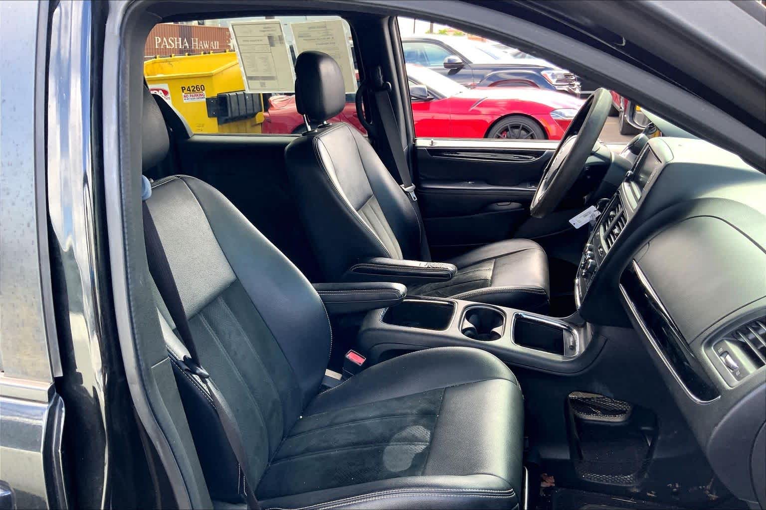 Thumbnail: 2019 Dodge Grand Caravan - 13
