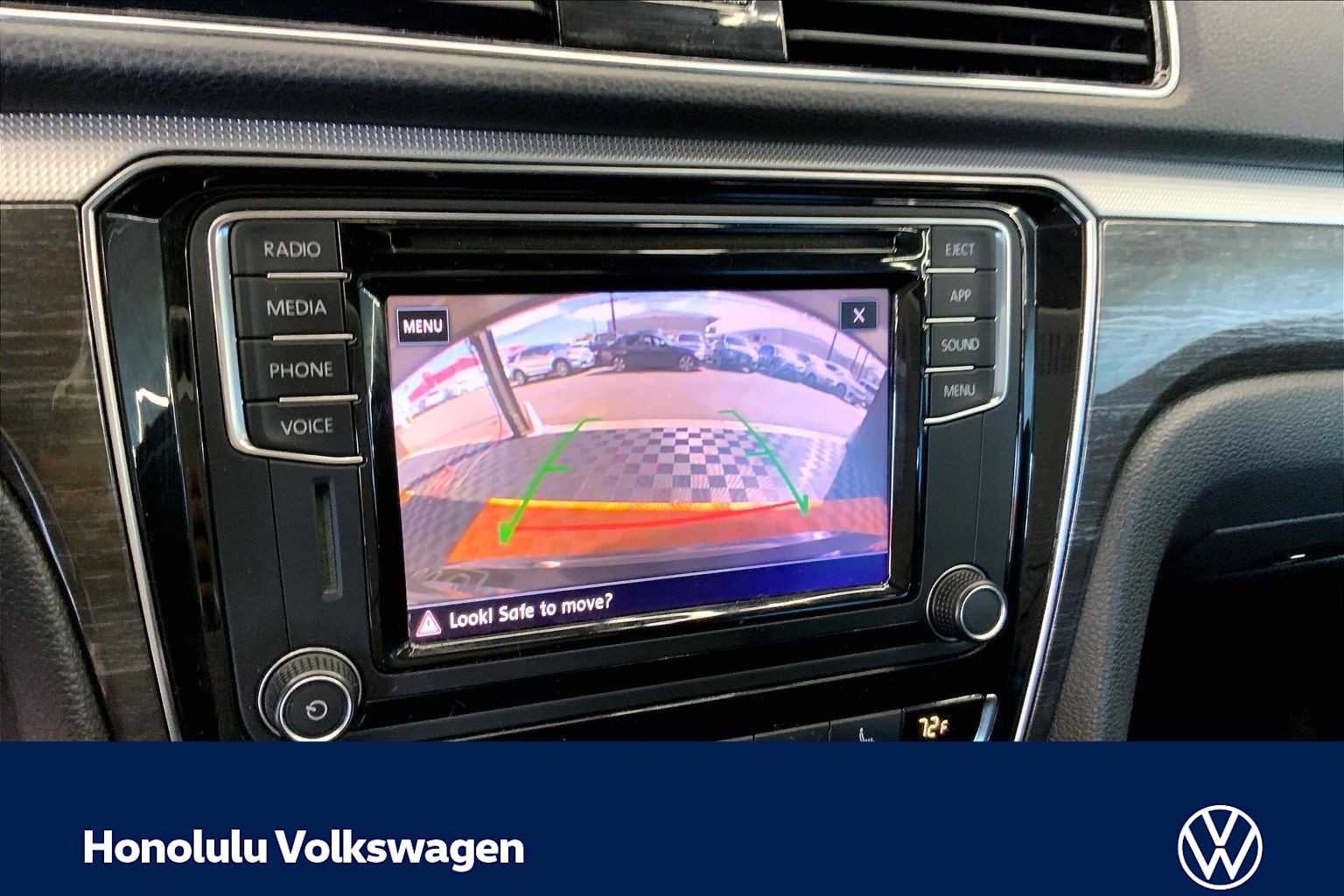 Thumbnail: 2018 Volkswagen Passat - 24