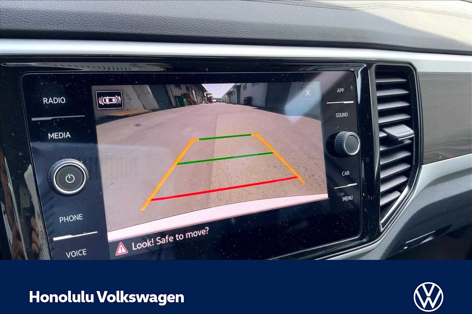 Thumbnail: 2023 Volkswagen Atlas - 26