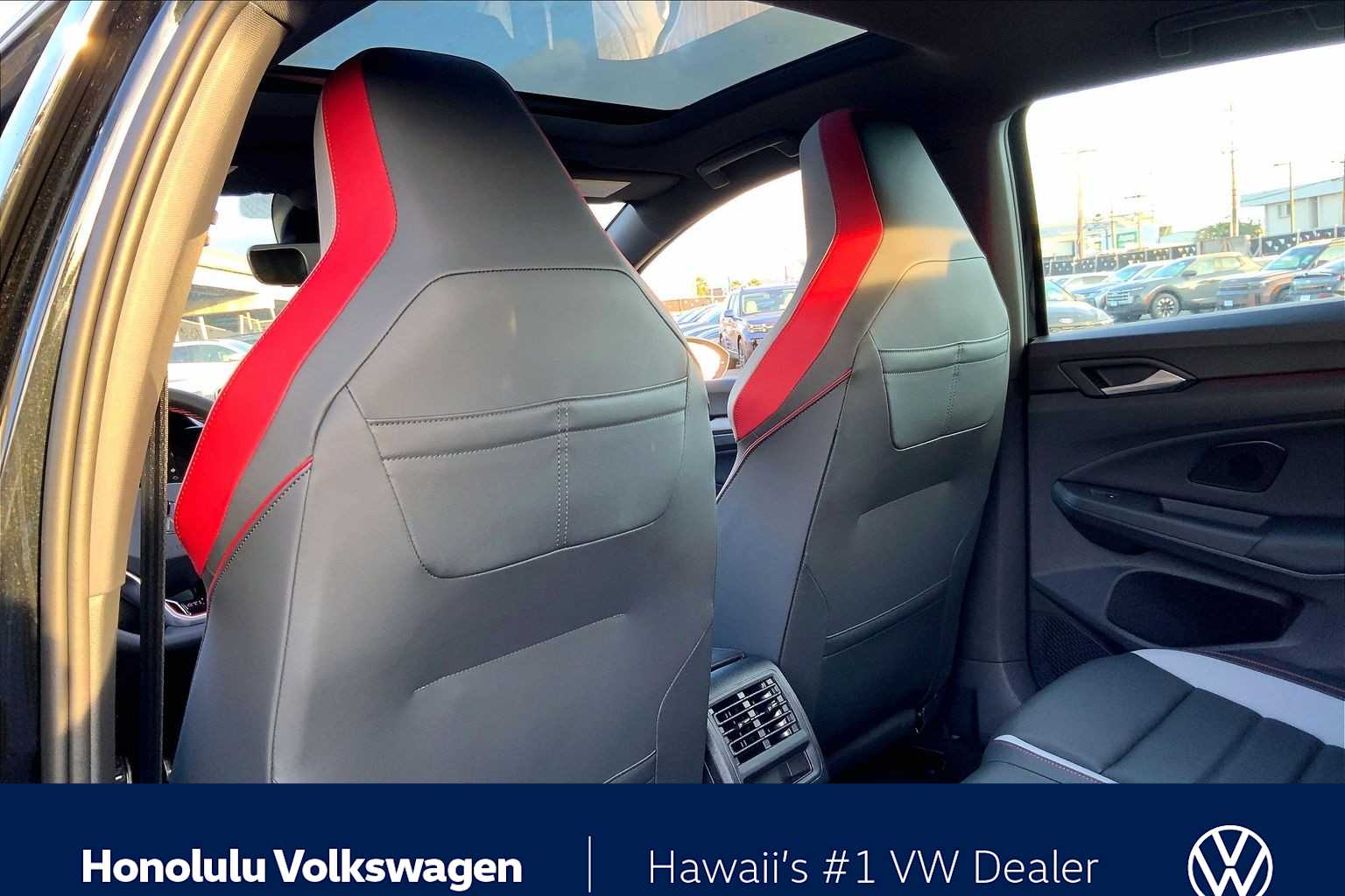 Thumbnail: 2025 Volkswagen Golf - 12