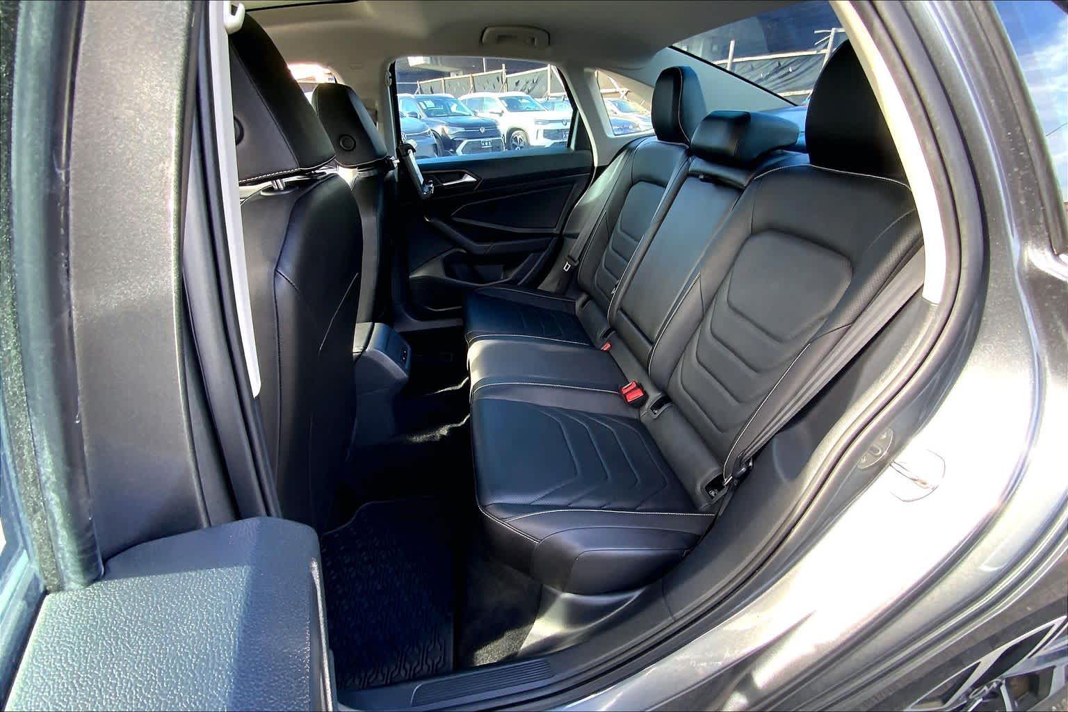 Thumbnail: 2023 Volkswagen Jetta - 29