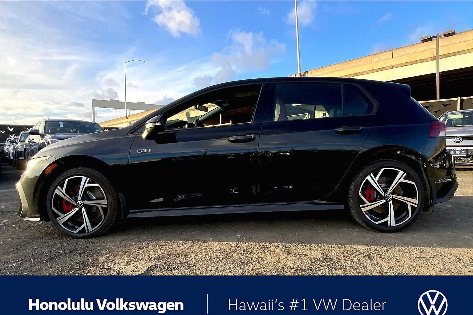 Thumbnail: 2025 Volkswagen Golf - 3