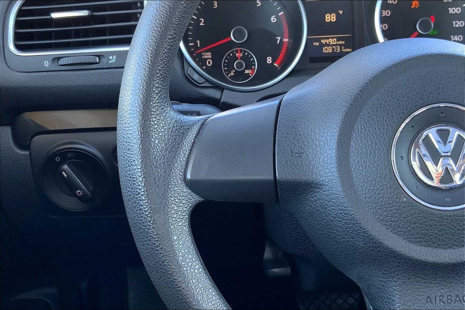 Thumbnail: 2010 Volkswagen Jetta - 23