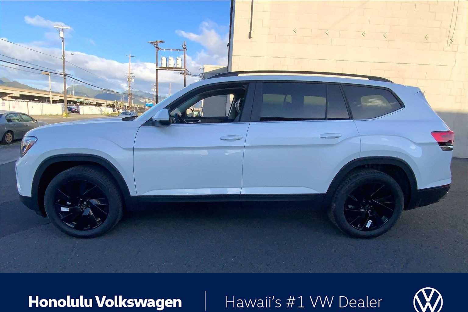 Thumbnail: 2026 Volkswagen Atlas - 3