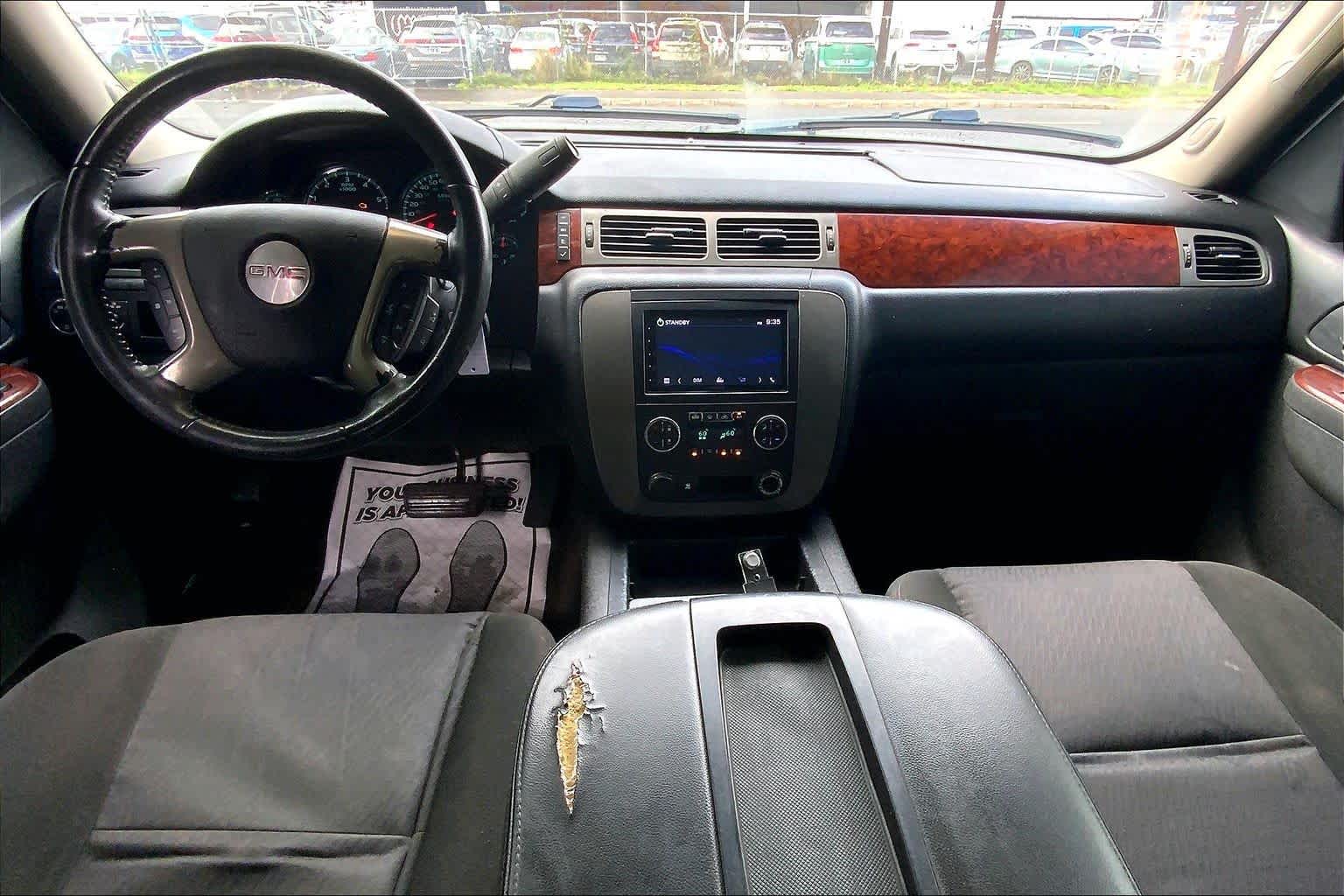 Thumbnail: 2011 GMC Yukon - 10