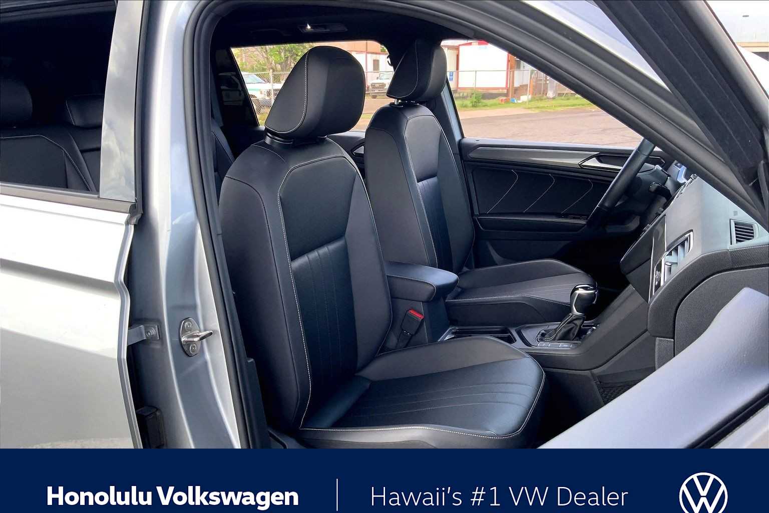 Thumbnail: 2022 Volkswagen Tiguan - 12