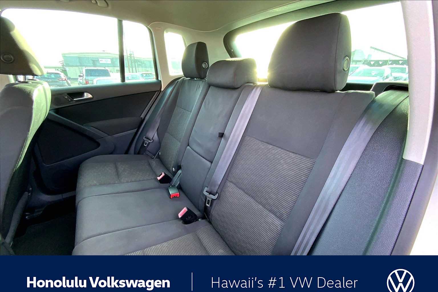 Thumbnail: 2013 Volkswagen Tiguan - 27