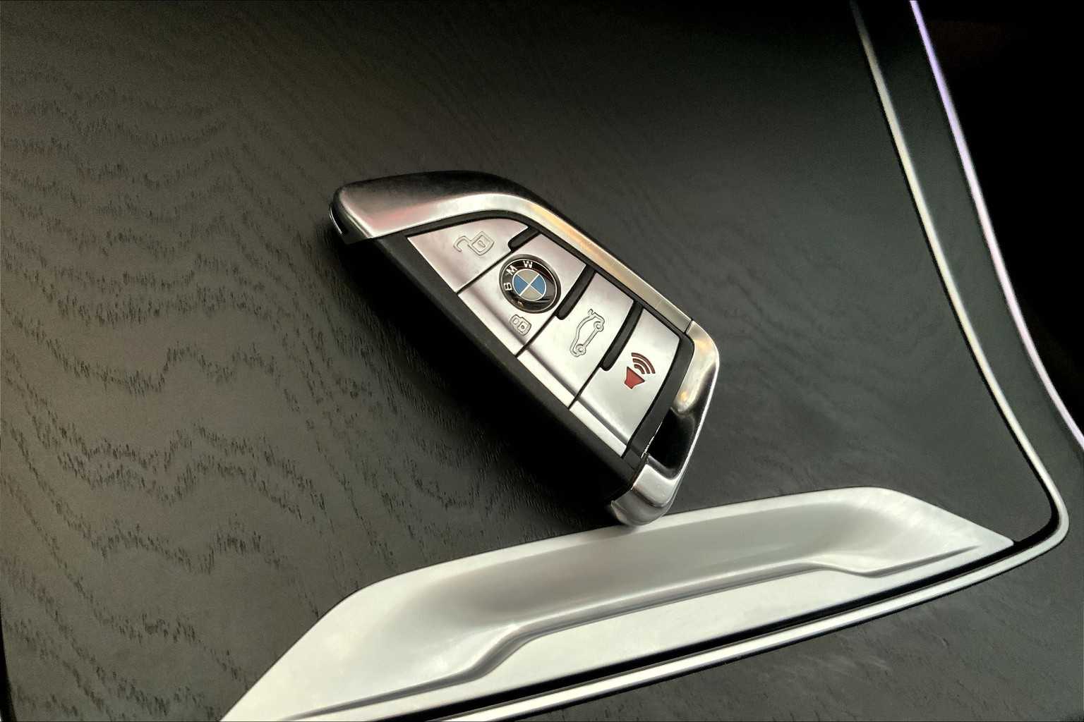 2022 BMW X7 xDrive40i 18