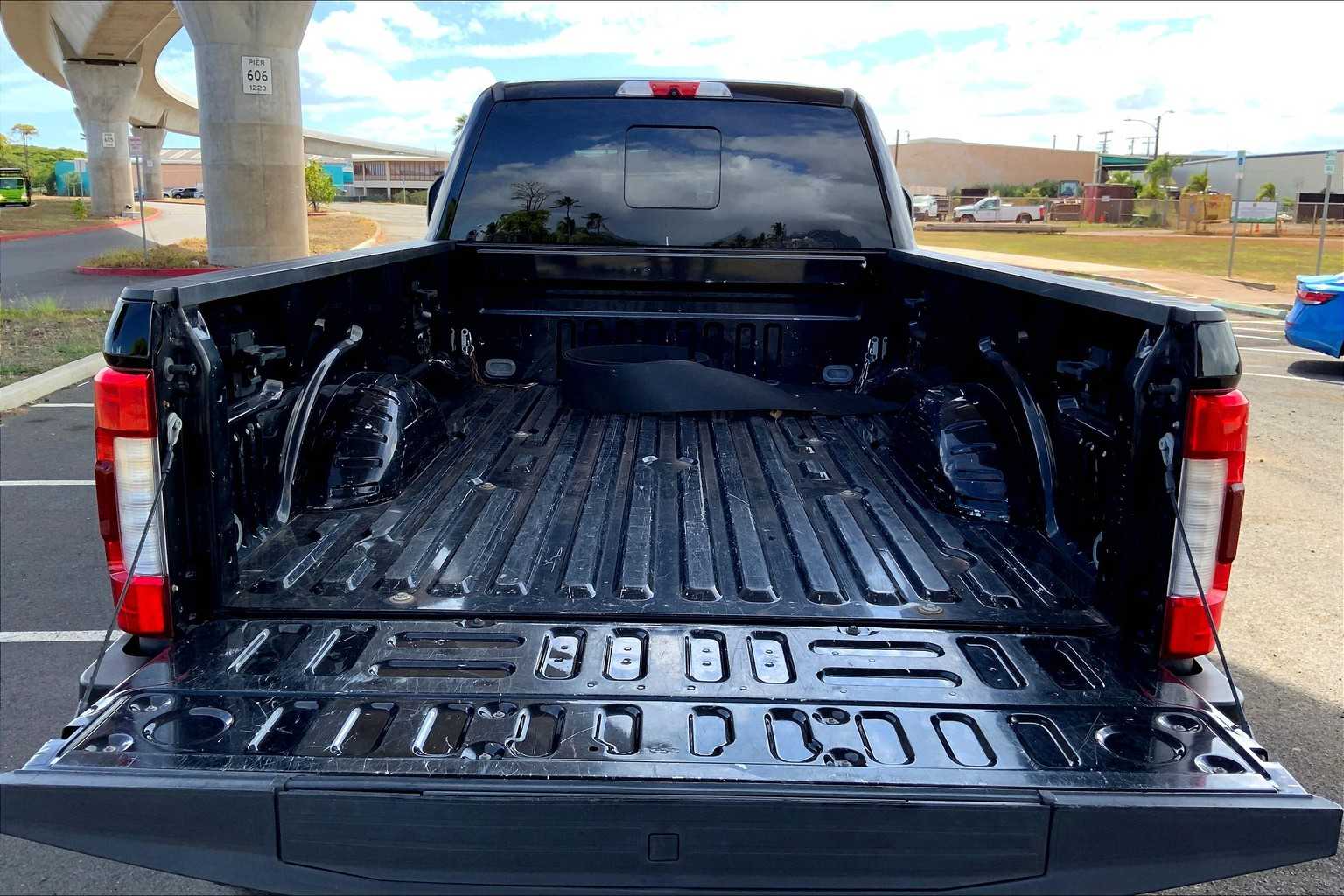 Thumbnail: 2017 Ford F-250 - 17