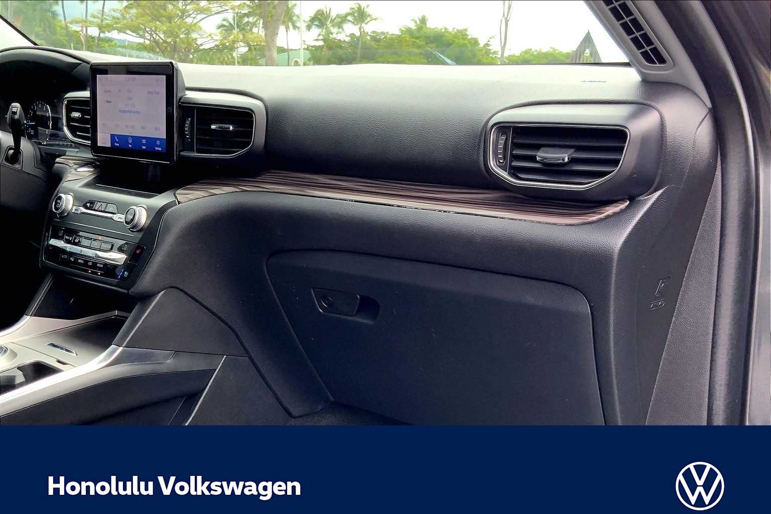 Thumbnail: 2020 Ford Explorer - 21