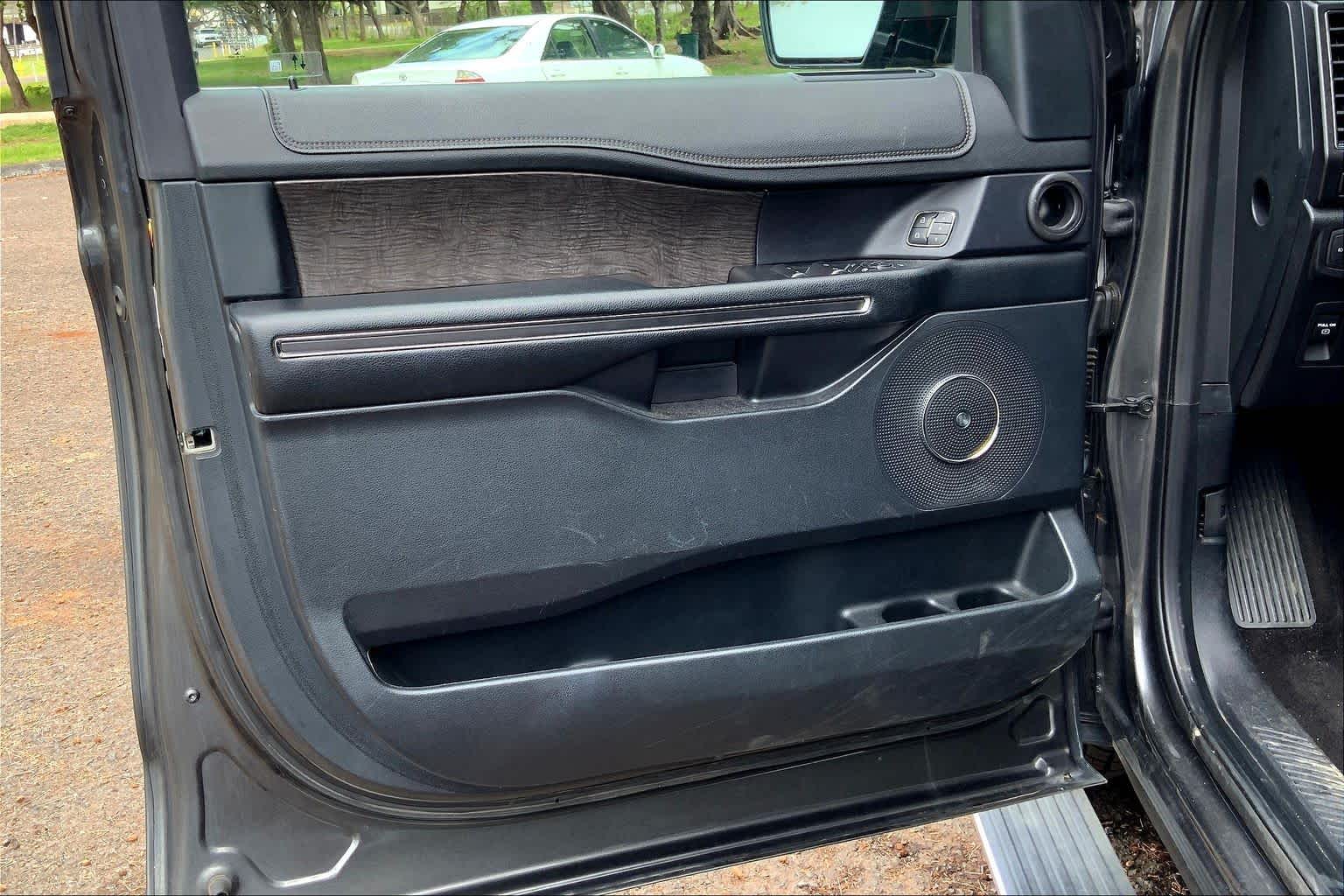 Thumbnail: 2021 Ford Expedition MAX - 26