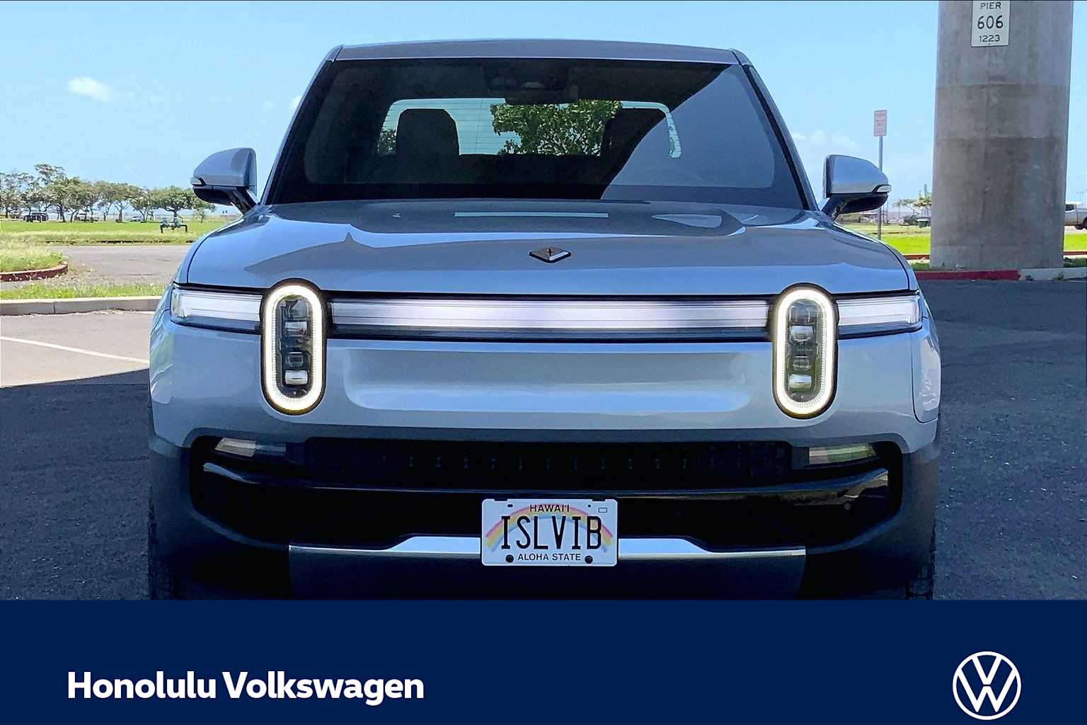 Thumbnail: 2026 Rivian R1T - 6