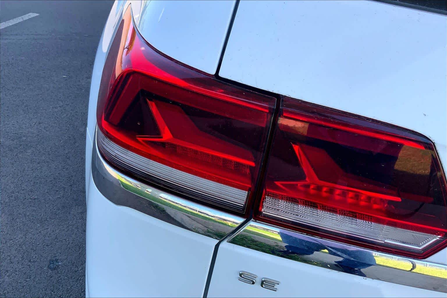 Thumbnail: 2022 Volkswagen Atlas - 31