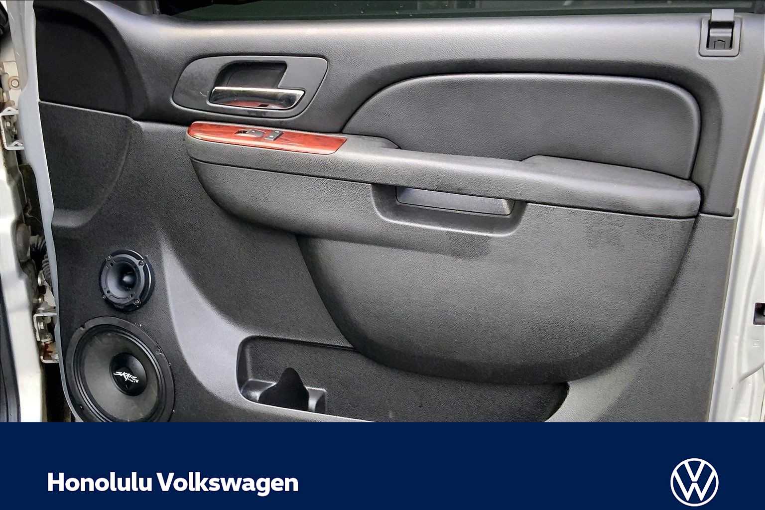 Thumbnail: 2011 GMC Yukon - 28