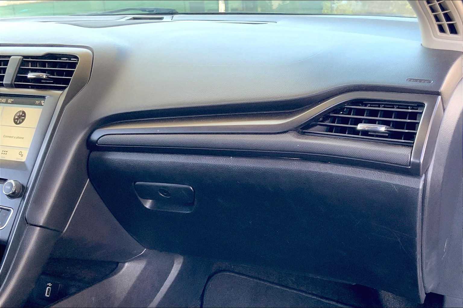Thumbnail: 2018 Ford Fusion - 22