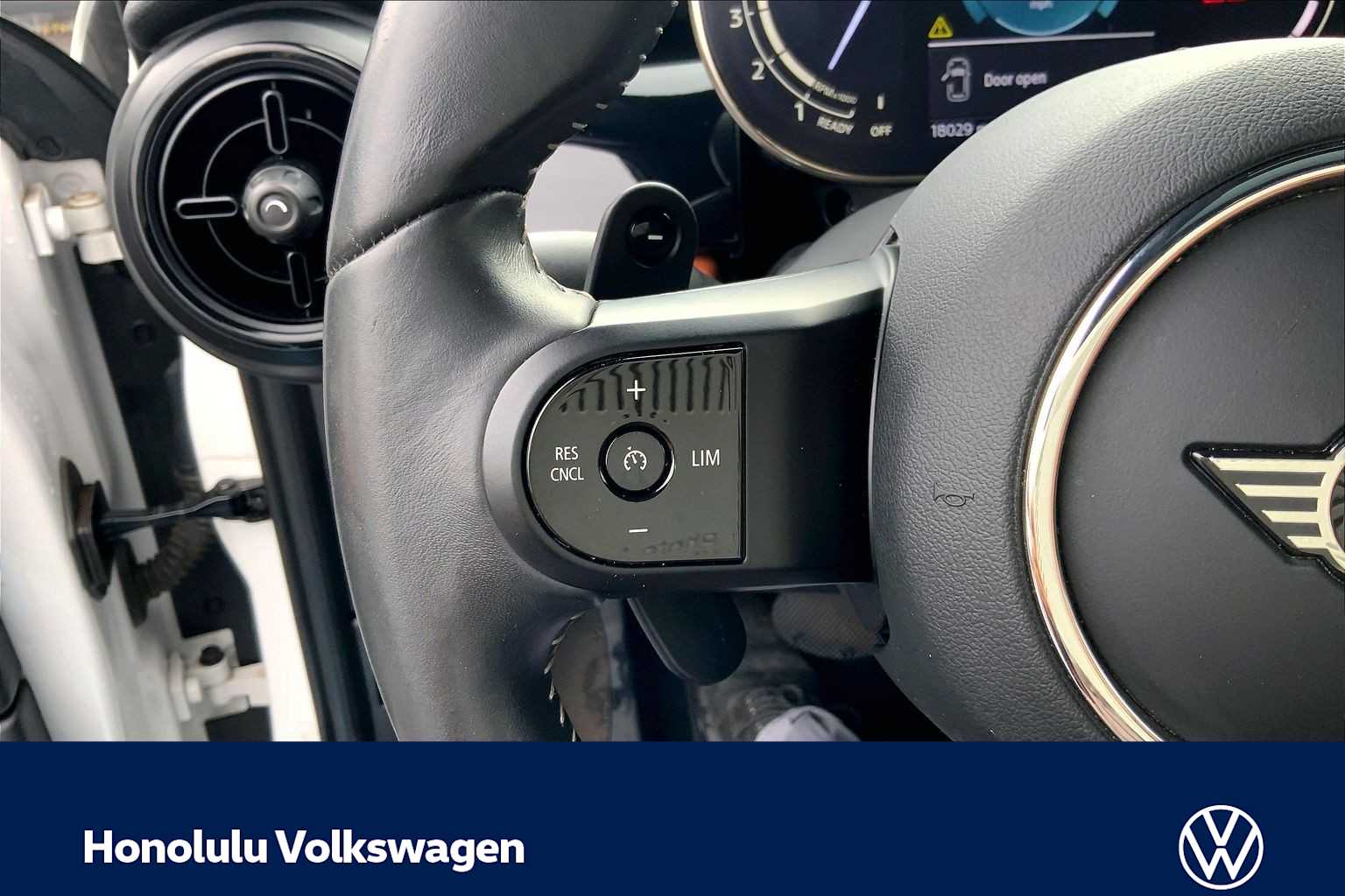 Thumbnail: 2023 MINI Cooper Hardtop - 24