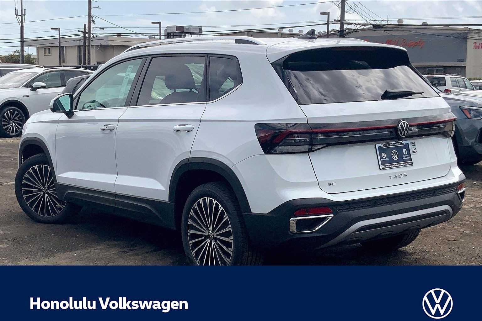Thumbnail: 2026 Volkswagen Taos - 4