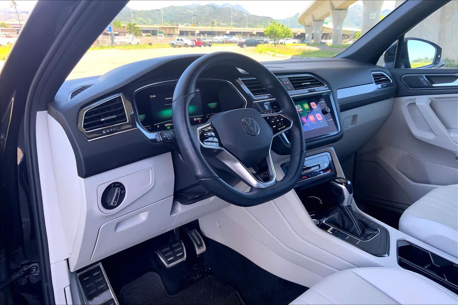 Thumbnail: 2022 Volkswagen Tiguan - 2