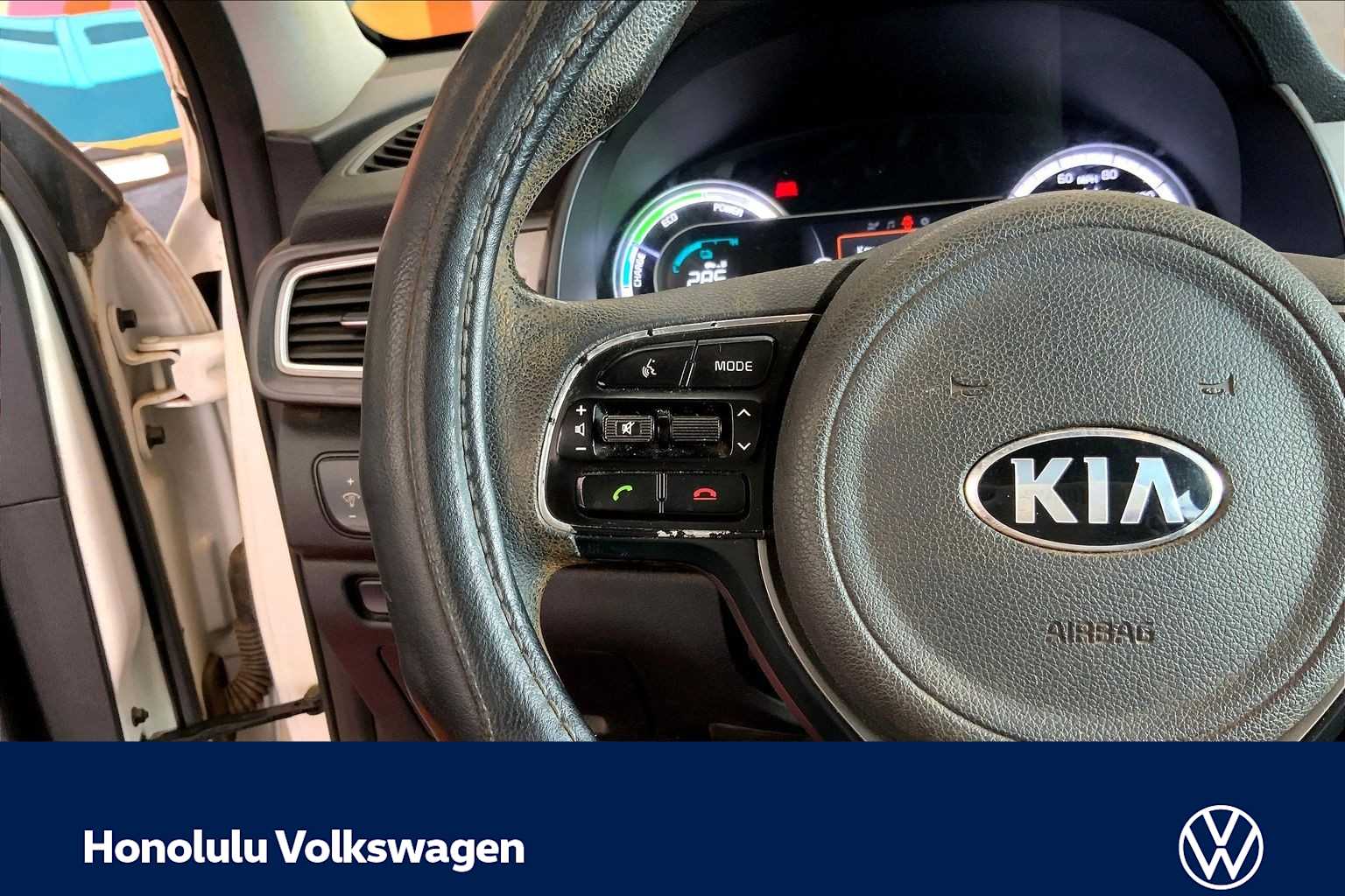 Thumbnail: 2017 Kia Niro - 23