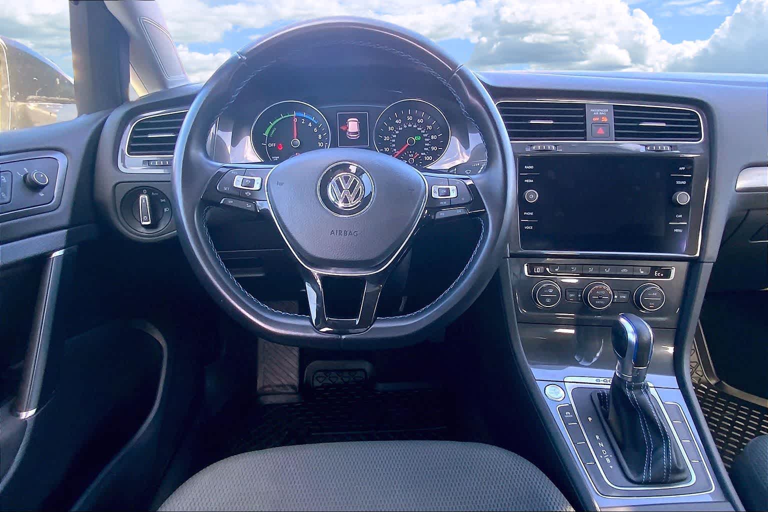 2019 Volkswagen e-Golf e-Golf SE - Photo 14