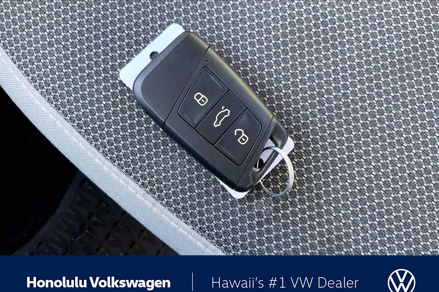 Thumbnail: 2022 Volkswagen Taos - 18