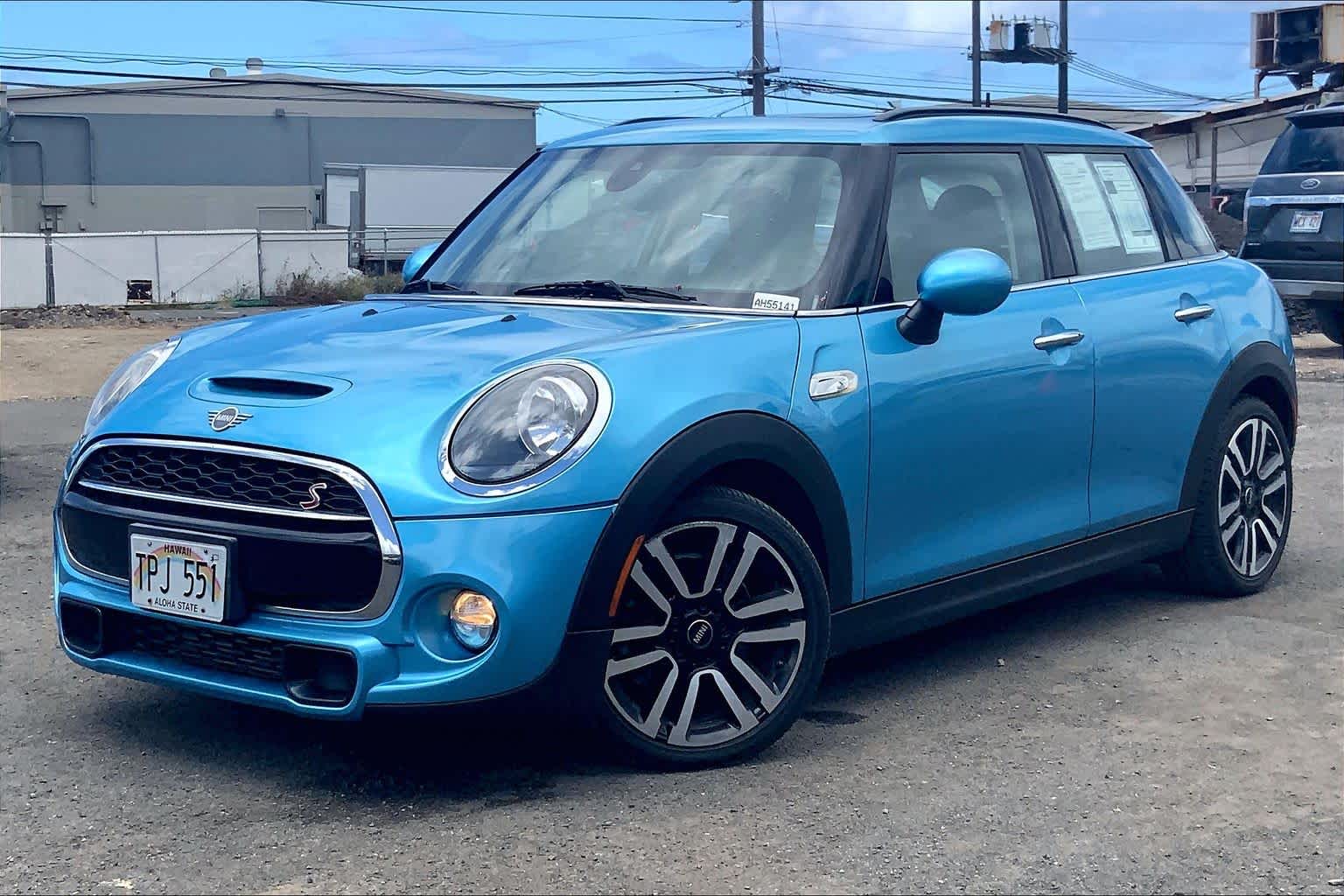 2019 MINI Hardtop Cooper S Signature's photo
