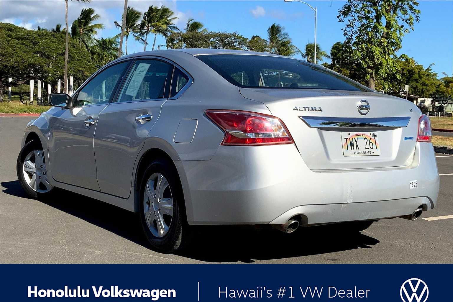 Thumbnail: 2013 Nissan Altima - 4