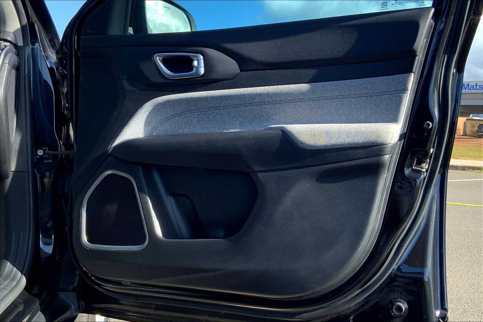 2022 Jeep Compass Latitude 27