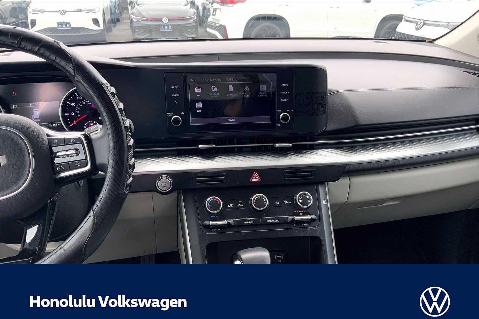 Thumbnail: 2023 Kia Carnival - 15