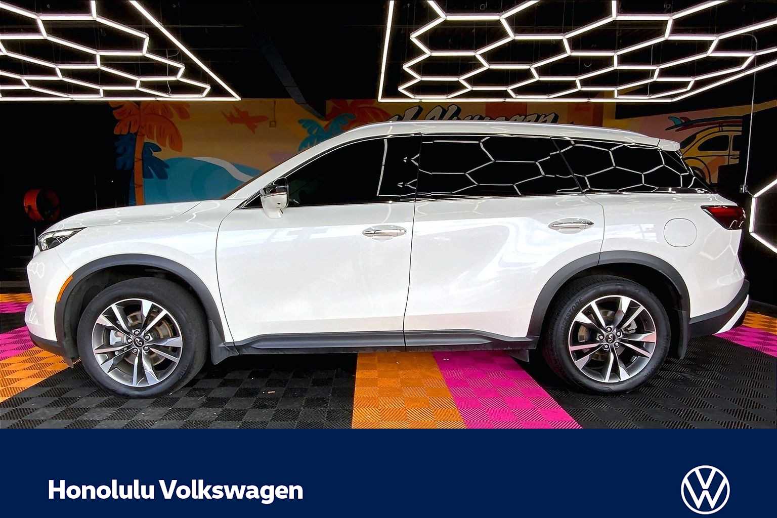 Thumbnail: 2023 INFINITI QX60 - 3