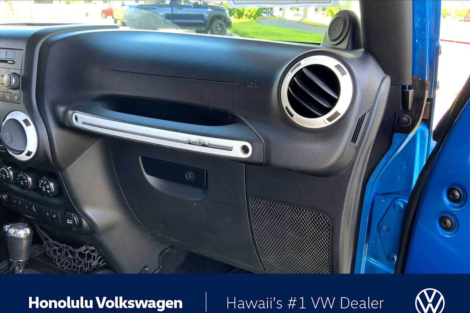 Thumbnail: 2014 Jeep Wrangler - 22