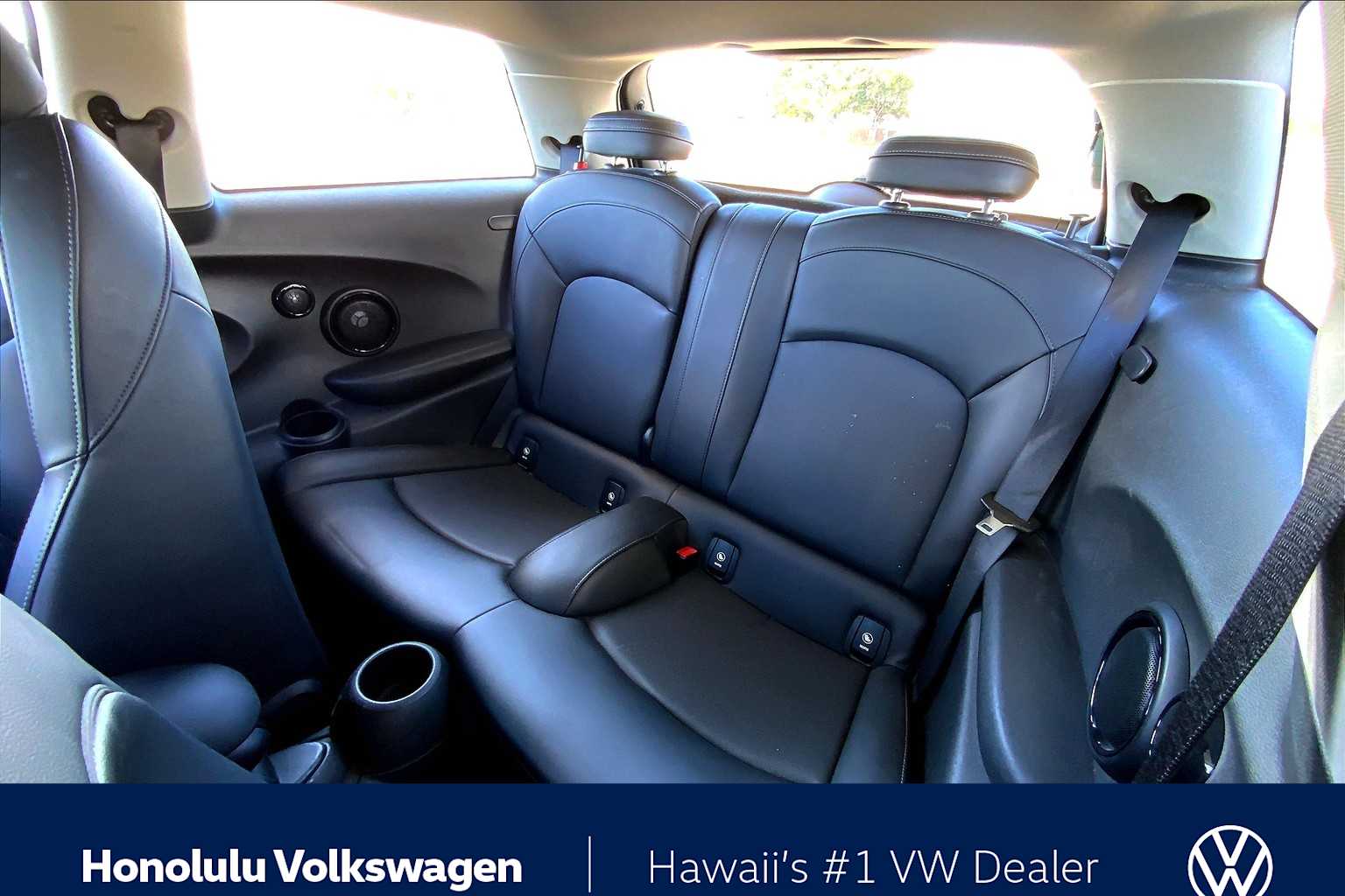 Thumbnail: 2019 MINI Cooper Hardtop - 27
