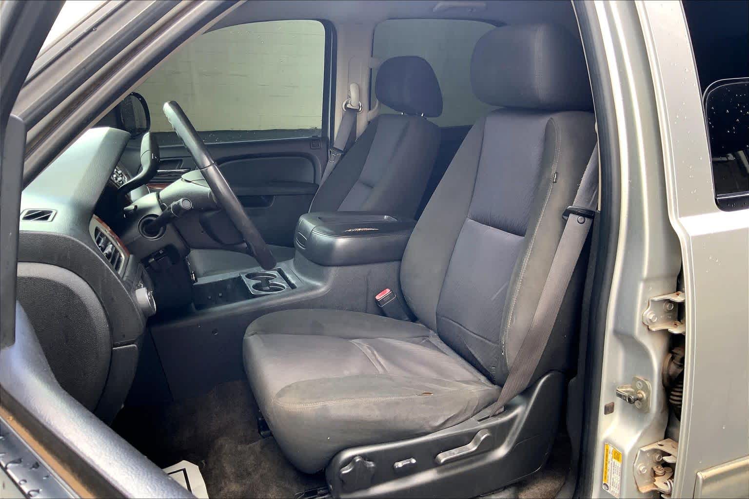 Thumbnail: 2011 GMC Yukon - 11