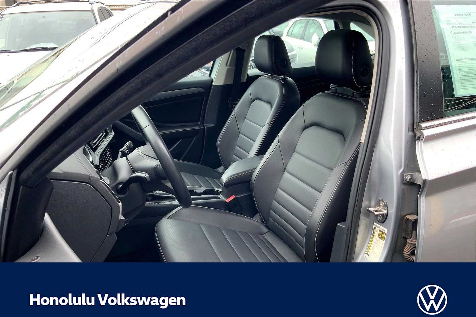 Thumbnail: 2022 Volkswagen Jetta - 11