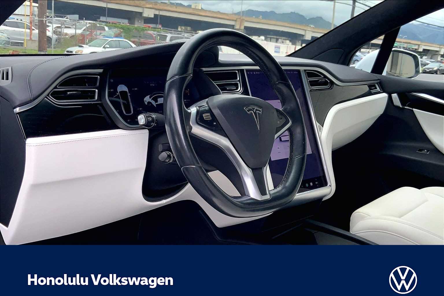 Used 2017 Tesla Model X 75D with VIN 5YJXCAE28HF046162 for sale in Honolulu, HI