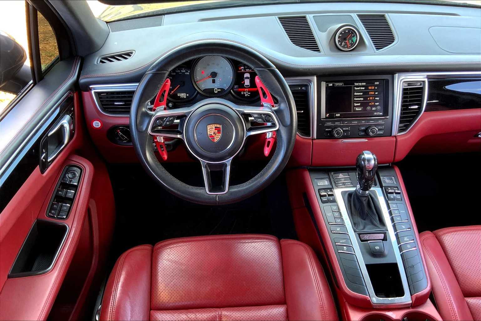 Thumbnail: 2015 Porsche Macan - 13