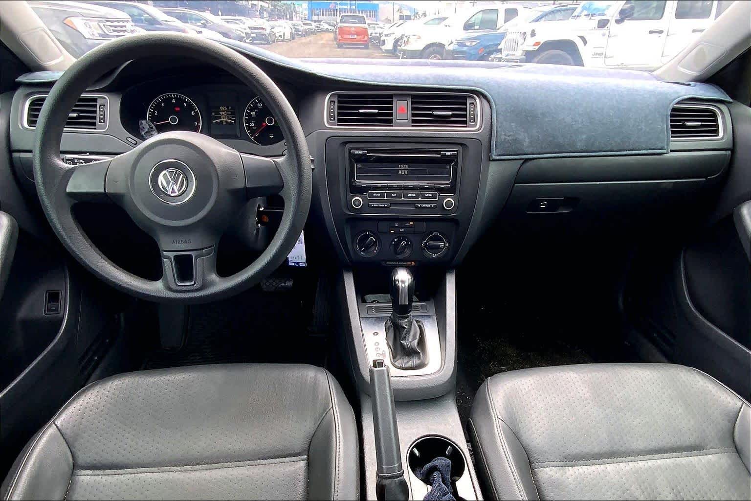 Thumbnail: 2014 Volkswagen Jetta - 10