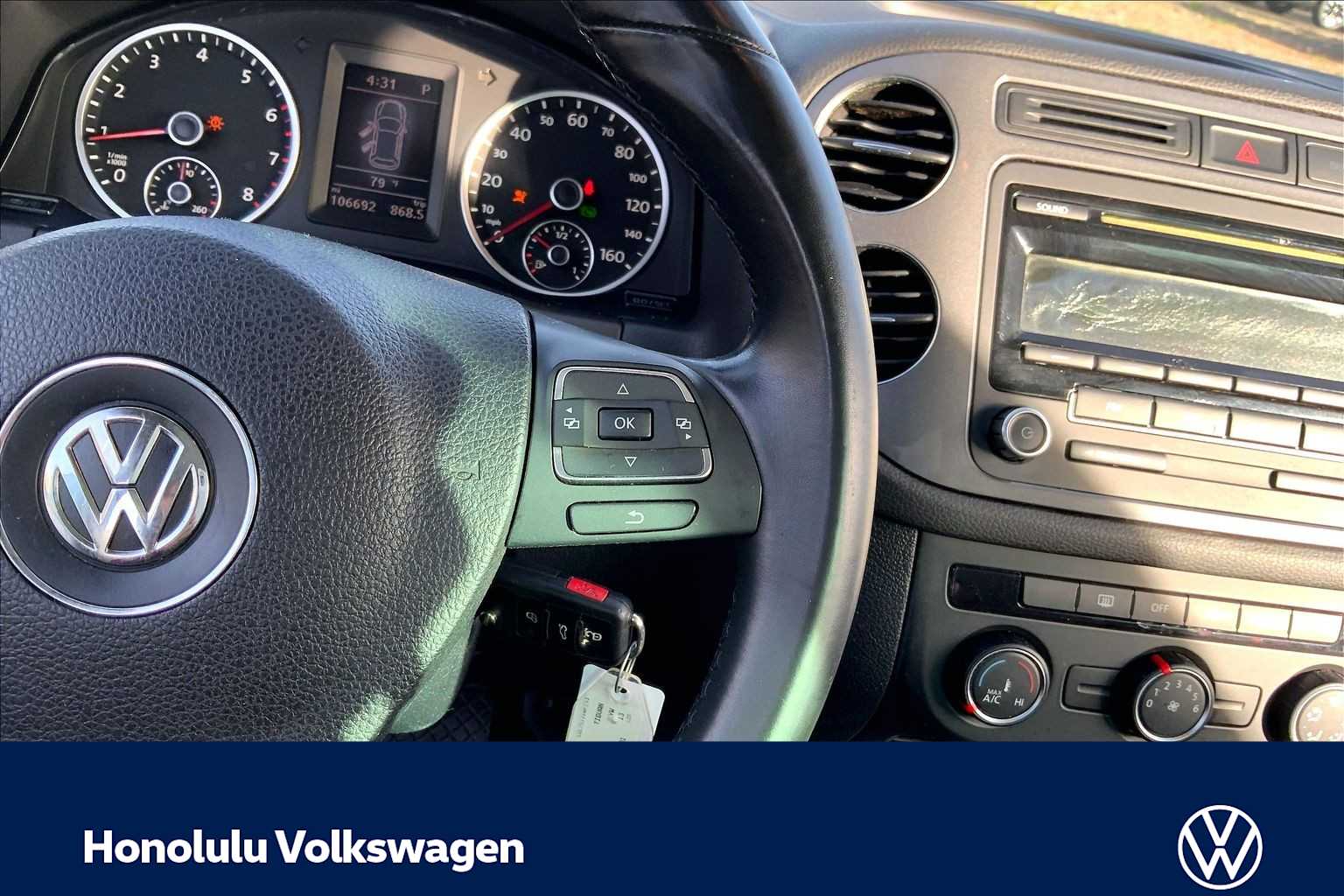 Thumbnail: 2013 Volkswagen Tiguan - 24