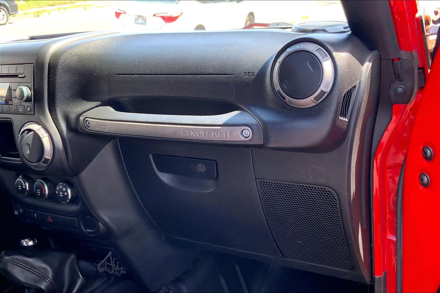 2017 Jeep Wrangler Sport S - Photo 23
