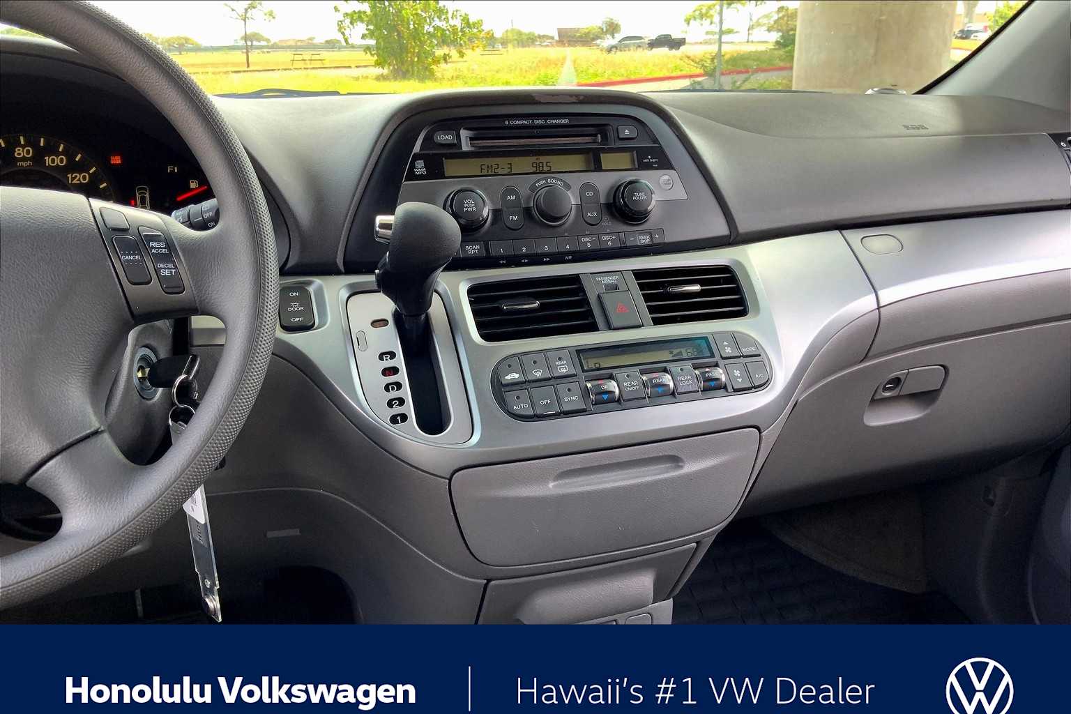 Thumbnail: 2010 Honda Odyssey - 14