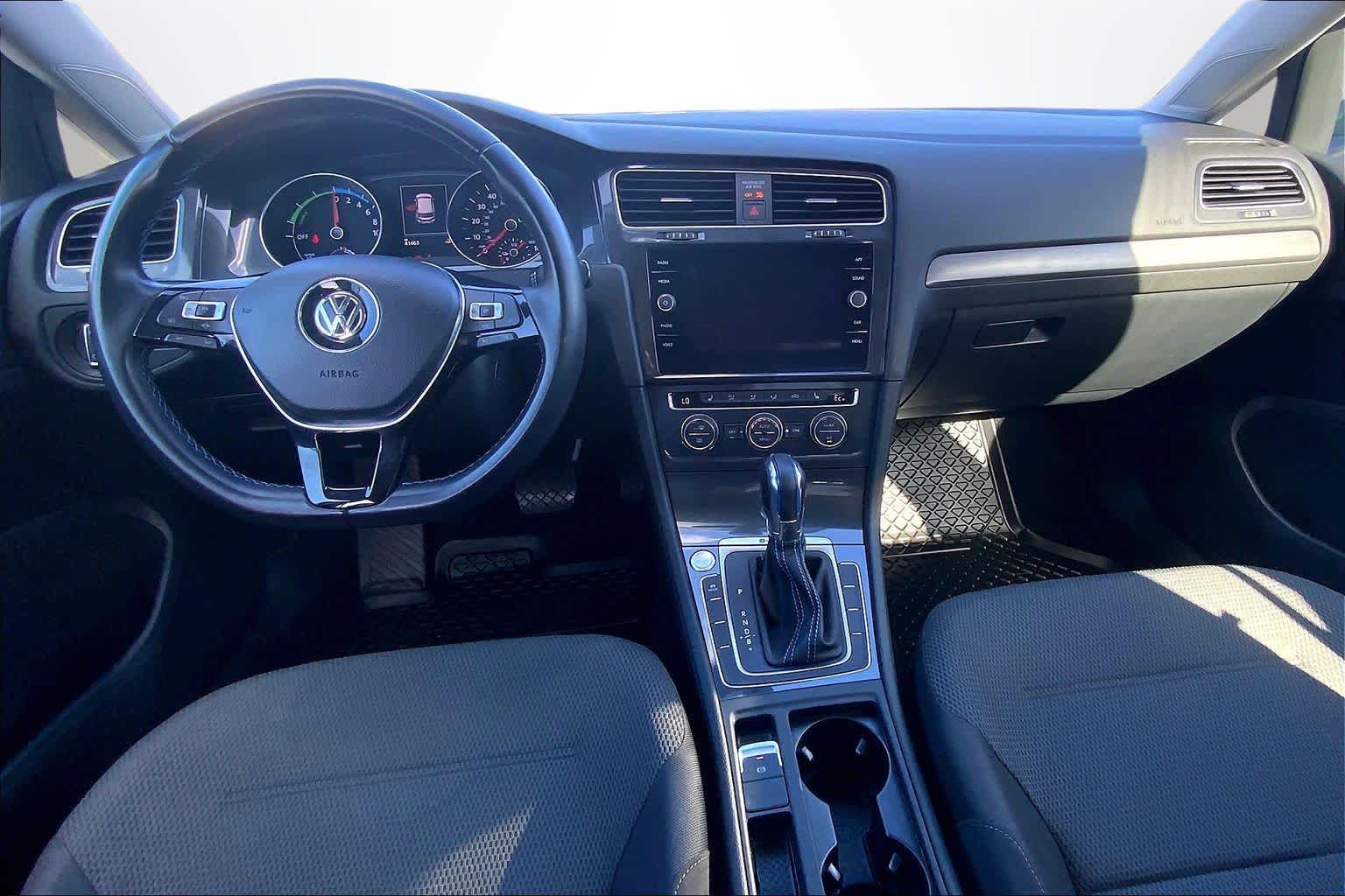 2019 Volkswagen e-Golf e-Golf SE - Photo 9