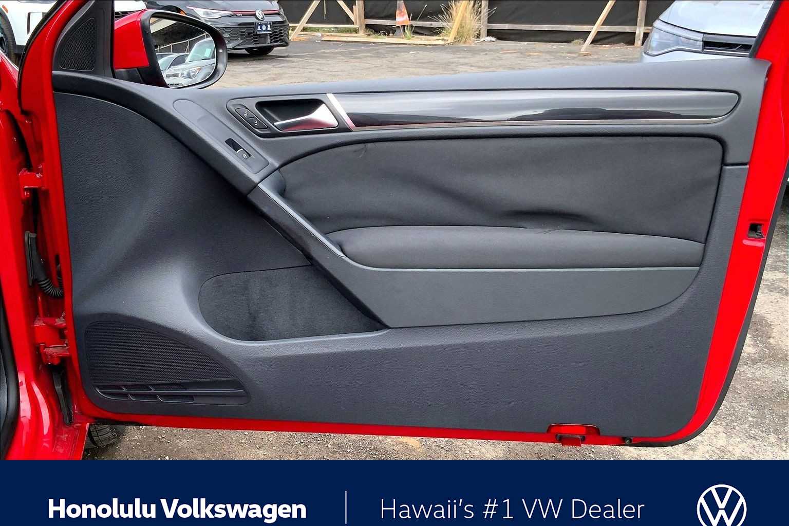 Thumbnail: 2011 Volkswagen Golf - 24