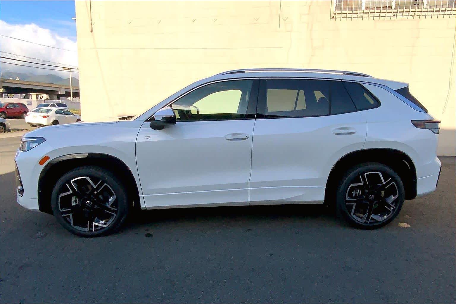 Thumbnail: 2026 Volkswagen Tiguan - 3