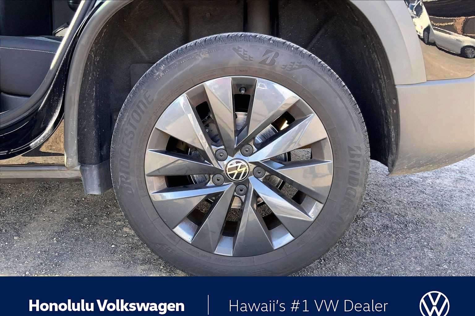 Thumbnail: 2022 Volkswagen Taos - 8