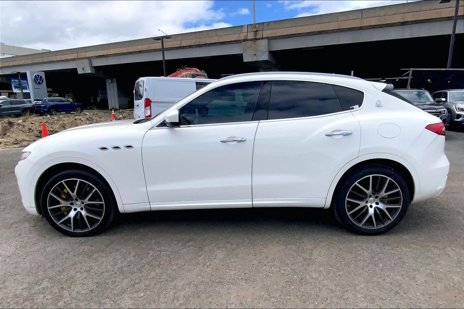 Thumbnail: 2017 Maserati Levante - 2