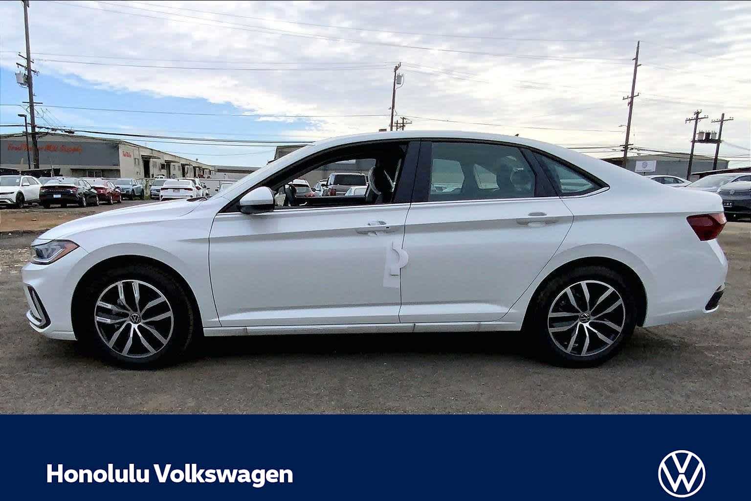 Thumbnail: 2026 Volkswagen Jetta - 3