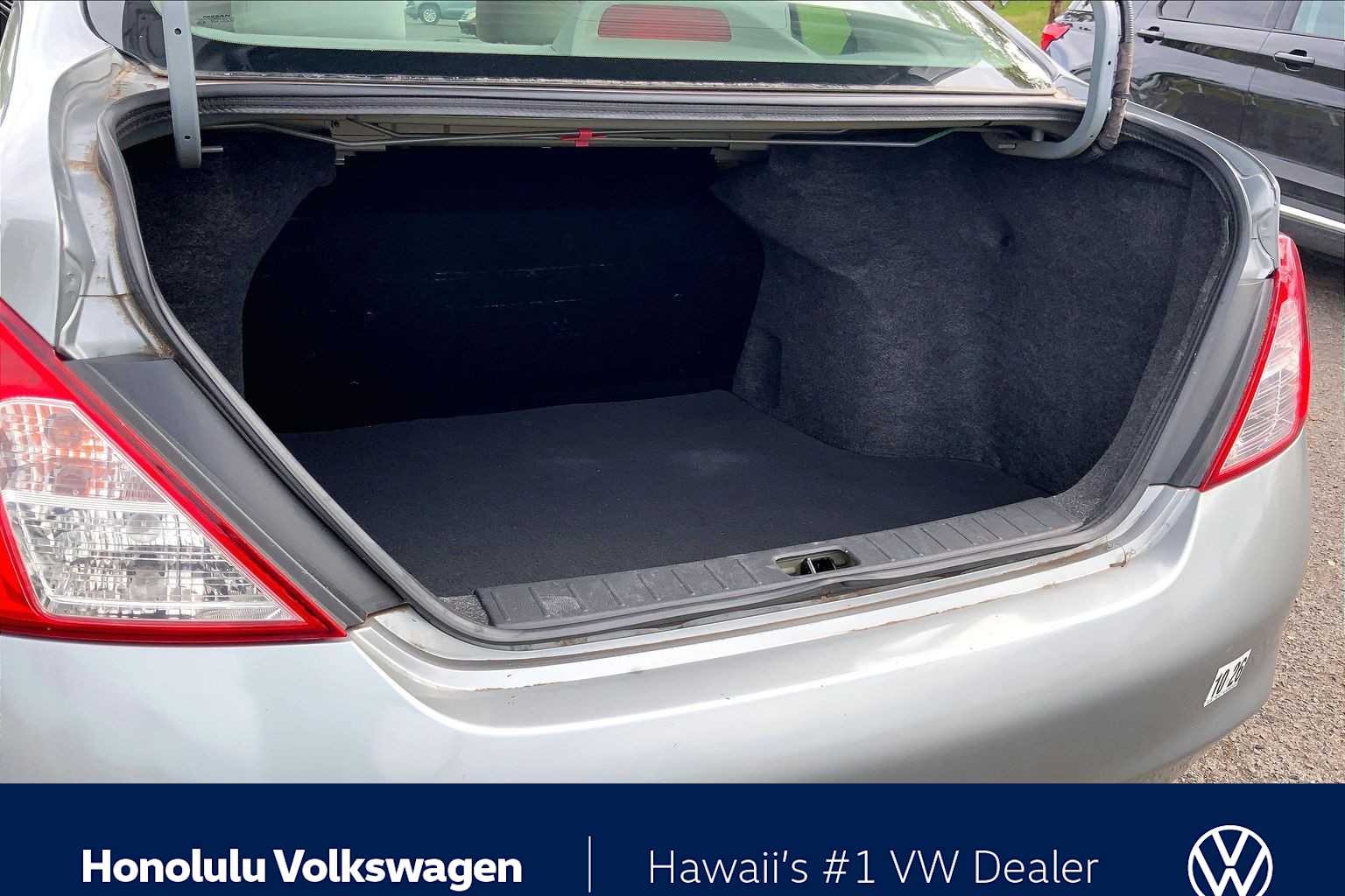 Thumbnail: 2012 Nissan Versa - 17