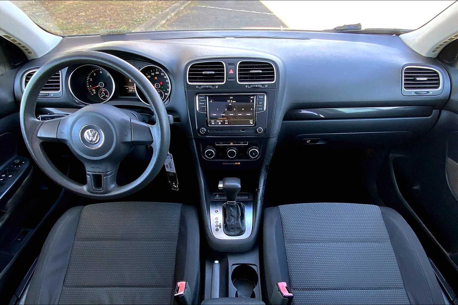 Thumbnail: 2010 Volkswagen Jetta - 9