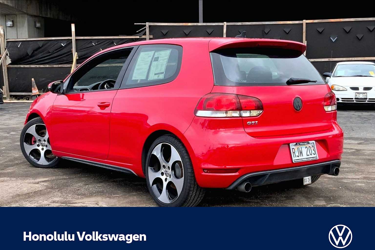 Thumbnail: 2011 Volkswagen Golf - 4