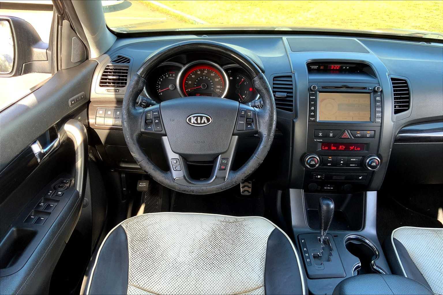 2012 Kia Sorento SX 13